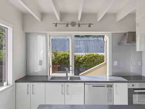 6 Aiken Road, Saint Johns Hill