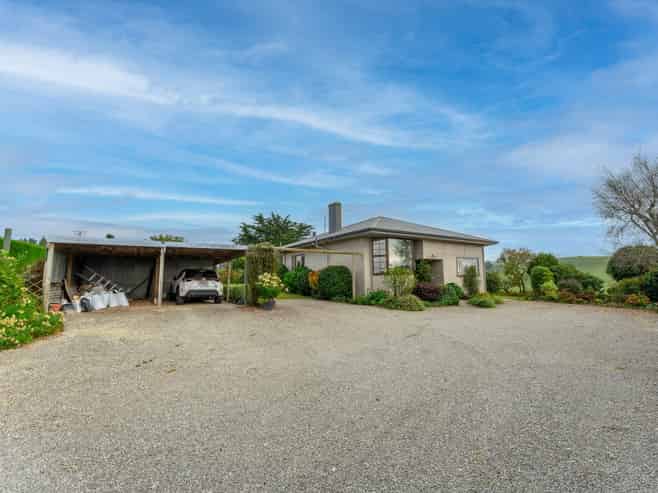 574 Rosewill Valley Road, Levels Valley
