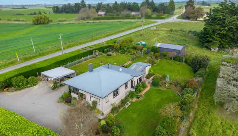 574 Rosewill Valley Road, Levels Valley