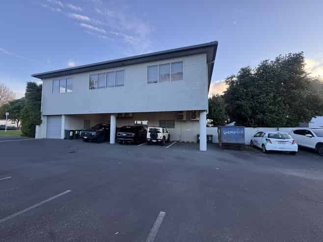 Functional CBD Office with parking