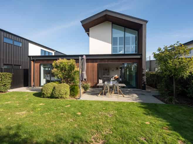 51 Summersfield Boulevard, Richmond