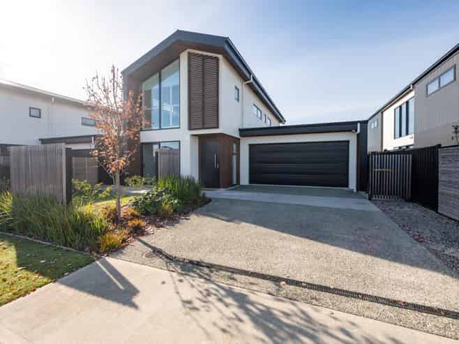 51 Summersfield Boulevard, Richmond