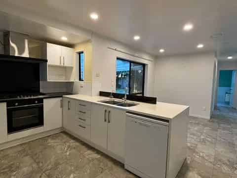 8 Emerald Place, Papamoa Beach