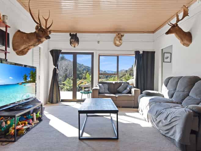 331 Ahu Ahu Valley Road, Paparangi
