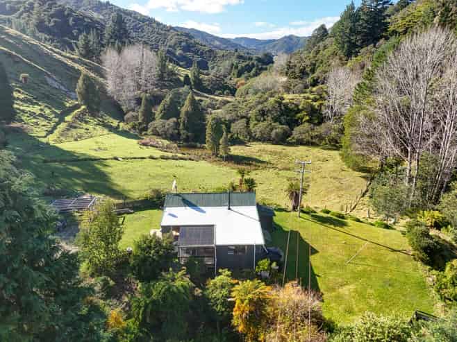 331 Ahu Ahu Valley Road, Paparangi