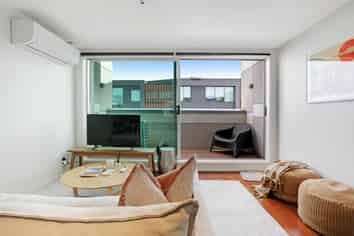 2/1A Picton Street, Ponsonby