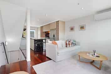 2/1A Picton Street, Ponsonby