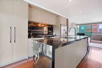 2/1A Picton Street, Ponsonby