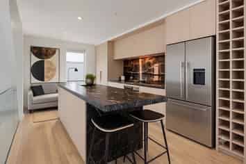 2/1A Picton Street, Ponsonby