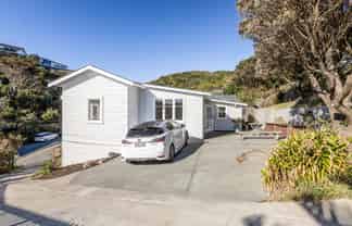 189 Severn Street, Island Bay