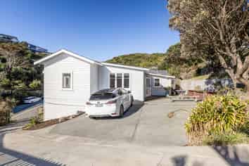 189 Severn Street, Island Bay