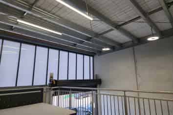 High Stud Warehouse/Office in Thriving Hub