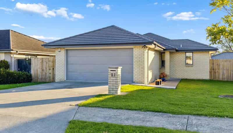 11 Captain Mitchell Drive, Papakura