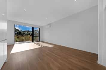 15B Rockpool Road, Orewa