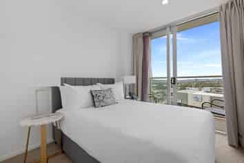 706/17 Amersham Way, Manukau