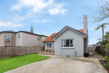 15 Sturdee Road, Manurewa
