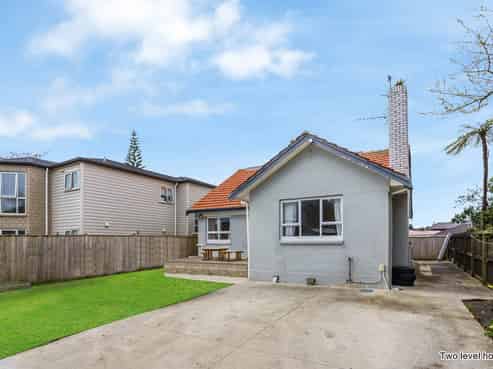 15 Sturdee Road, Manurewa