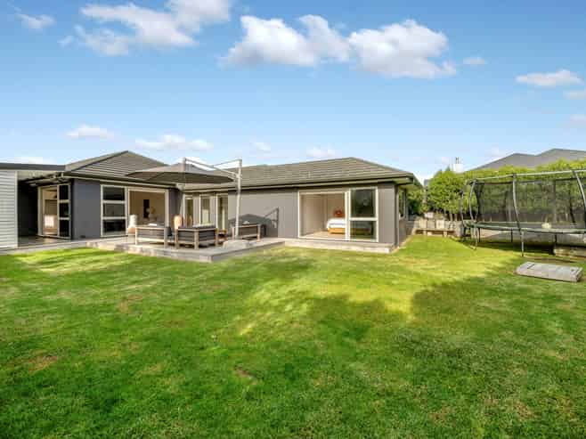70 Liberty Crescent, Beachlands