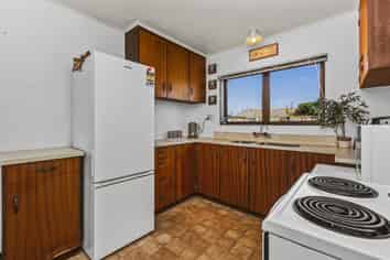 8A Clarence Cox Crescent, Pirimai
