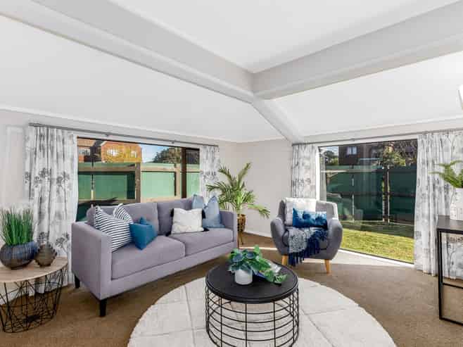 1/17 Randwick Crescent, Moera