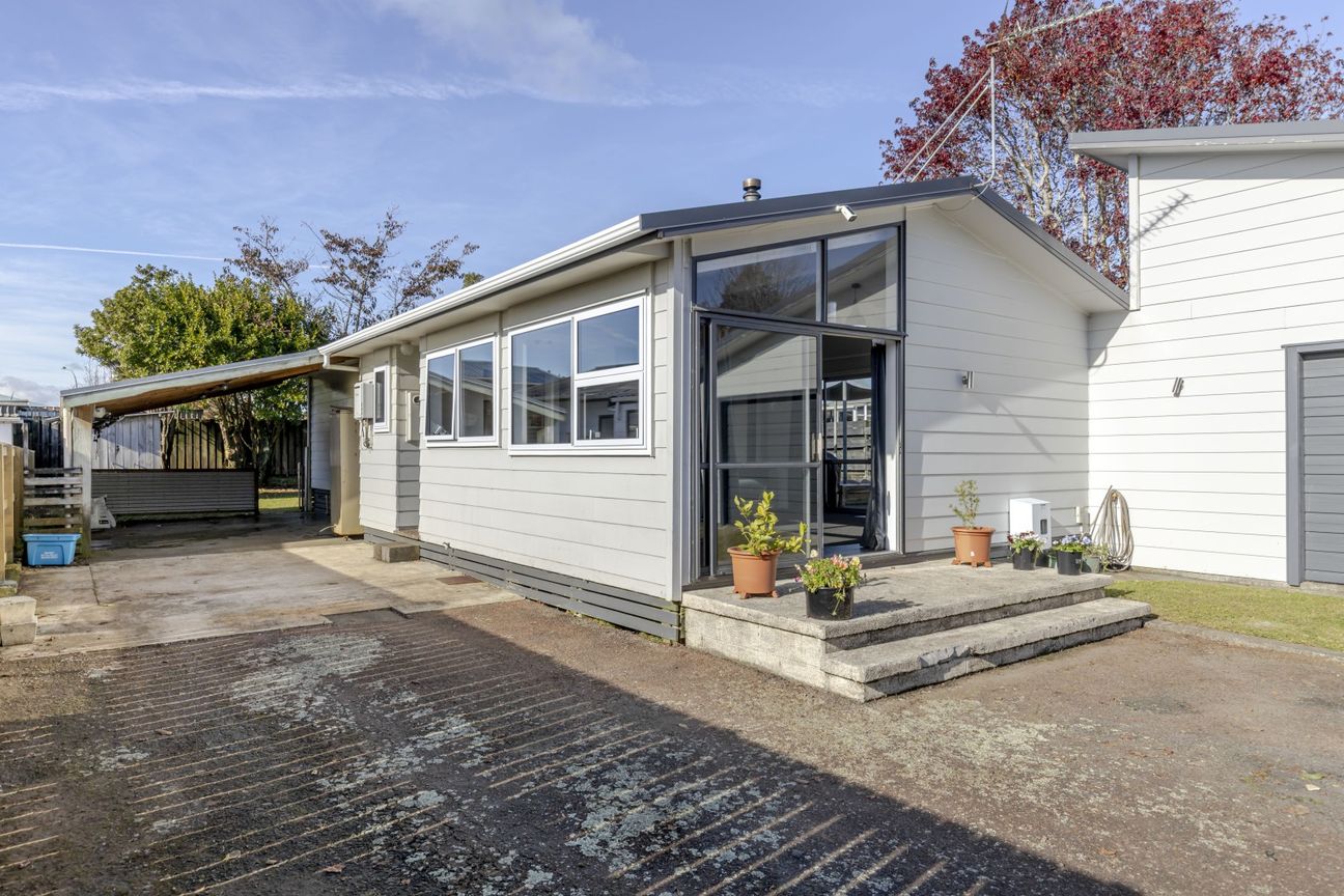 Family Living, with Room for the Toys! - Aanzicht 6