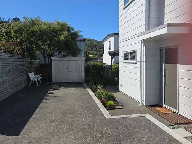 7B Chamberlain Road, Karori