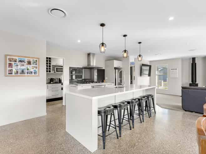 18 Jacqueline Drive, West Melton
