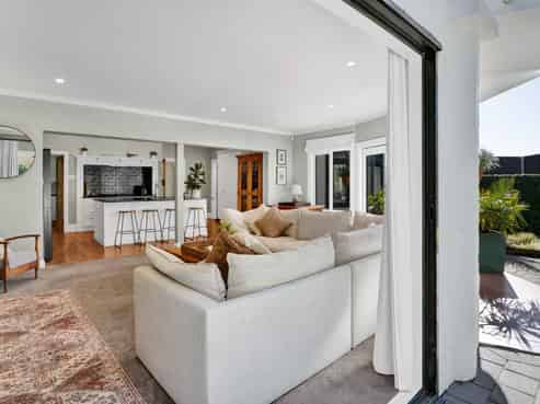 18 Ridge Lane, New Plymouth