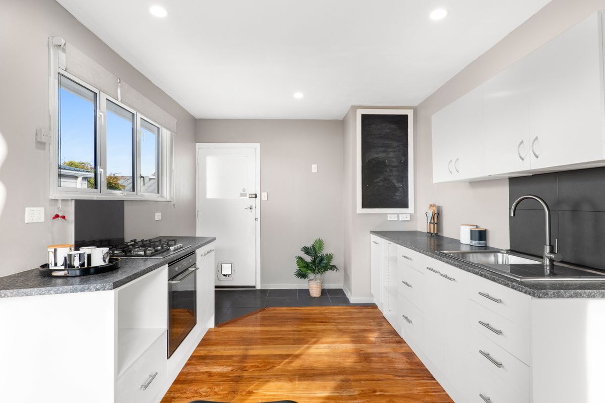 Location, Comfort & Convenience! - 2. nézet