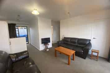82b Clyde Street, Hamilton East