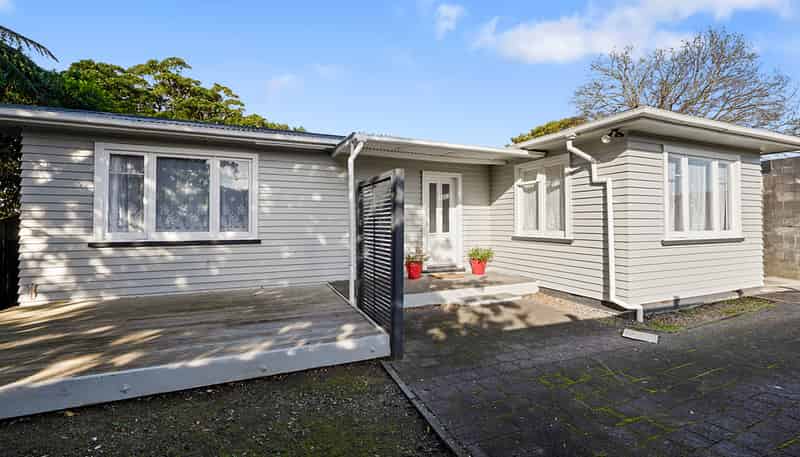 275 Coronation Avenue, Welbourn