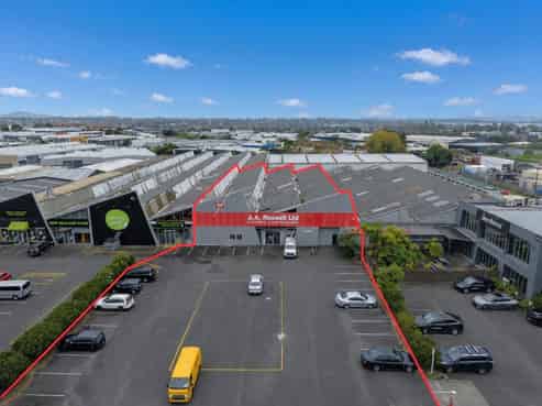 Massive Exposure on Morrin Road - 1,471sqm