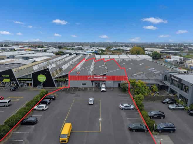 Massive Exposure on Morrin Road - 1,471sqm