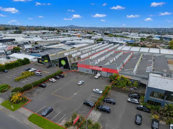 Massive Exposure on Morrin Road - 1,471sqm