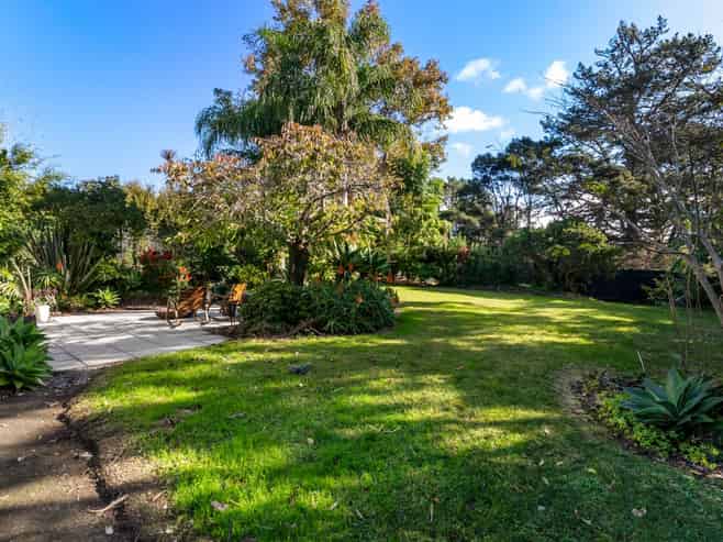 42 Ngarahana Avenue, Paremoremo