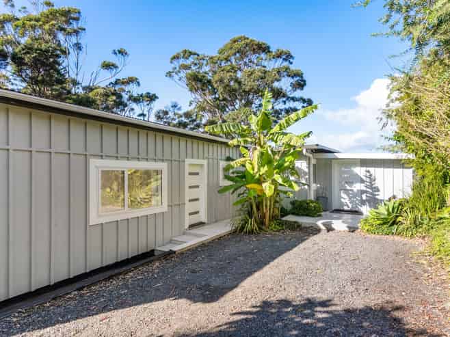 42 Ngarahana Avenue, Paremoremo