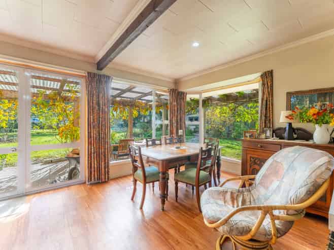 134 Cliffs Road, Claremont