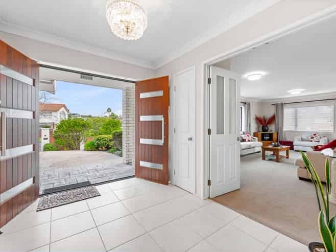 72 Marina View Drive, West Harbour