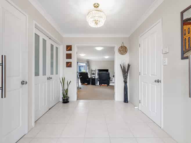 72 Marina View Drive, West Harbour