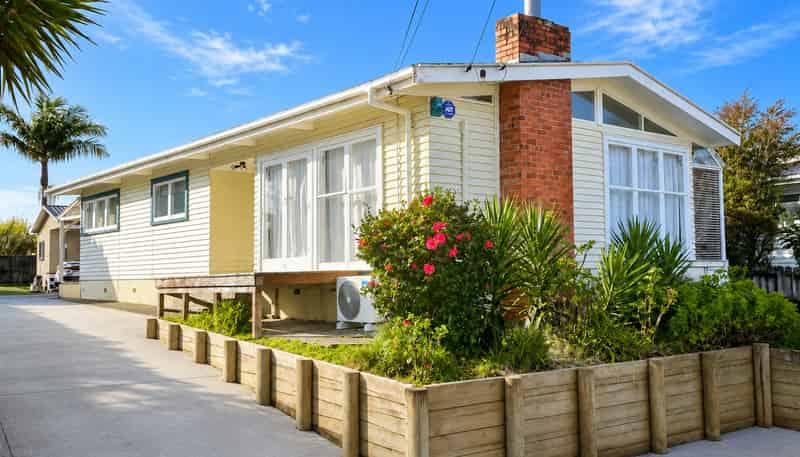 15 Swinburne St, Blockhouse Bay