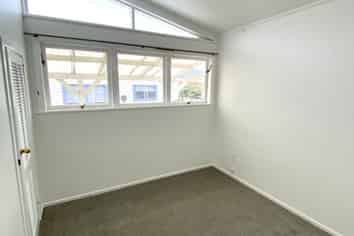 15 Swinburne St, Blockhouse Bay