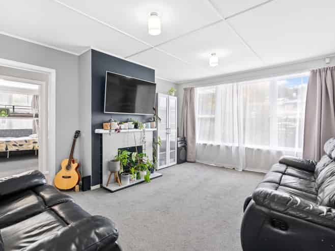 28 Charles Street, Kamo