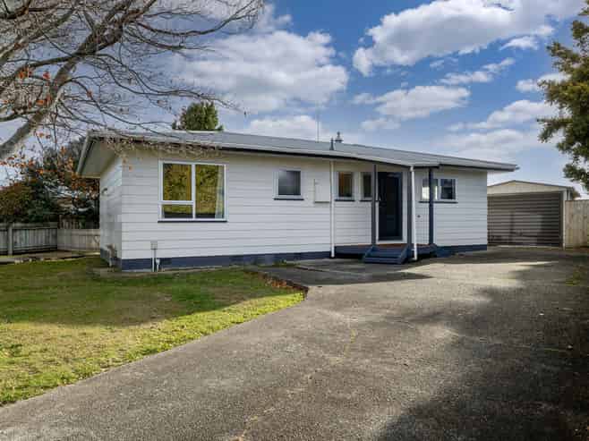 97 Benmore Avenue, Cloverlea