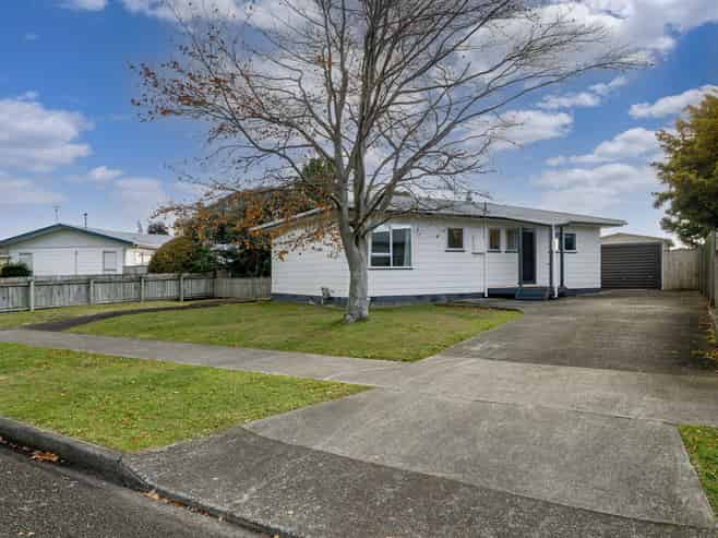 97 Benmore Avenue, Cloverlea
