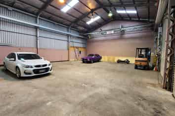 Versatile industrial property with upside