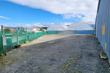 Versatile industrial property with upside