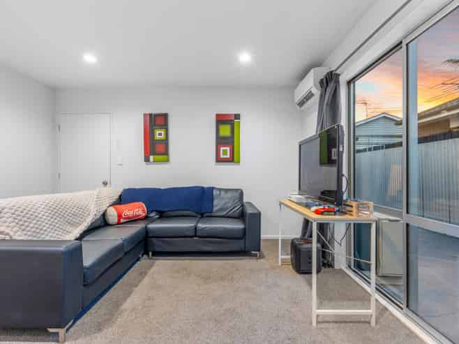 56C Brockworth Place, Riccarton