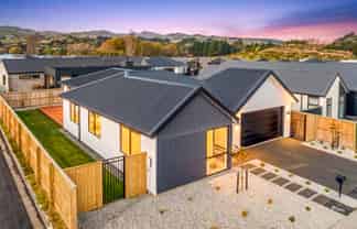 17 River Stone Drive, Halswell