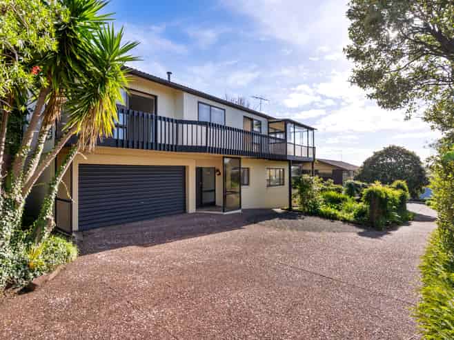 43A and 43 Eastcliffe Road, Castor Bay