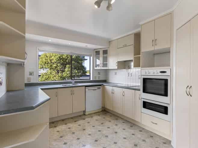 43A and 43 Eastcliffe Road, Castor Bay